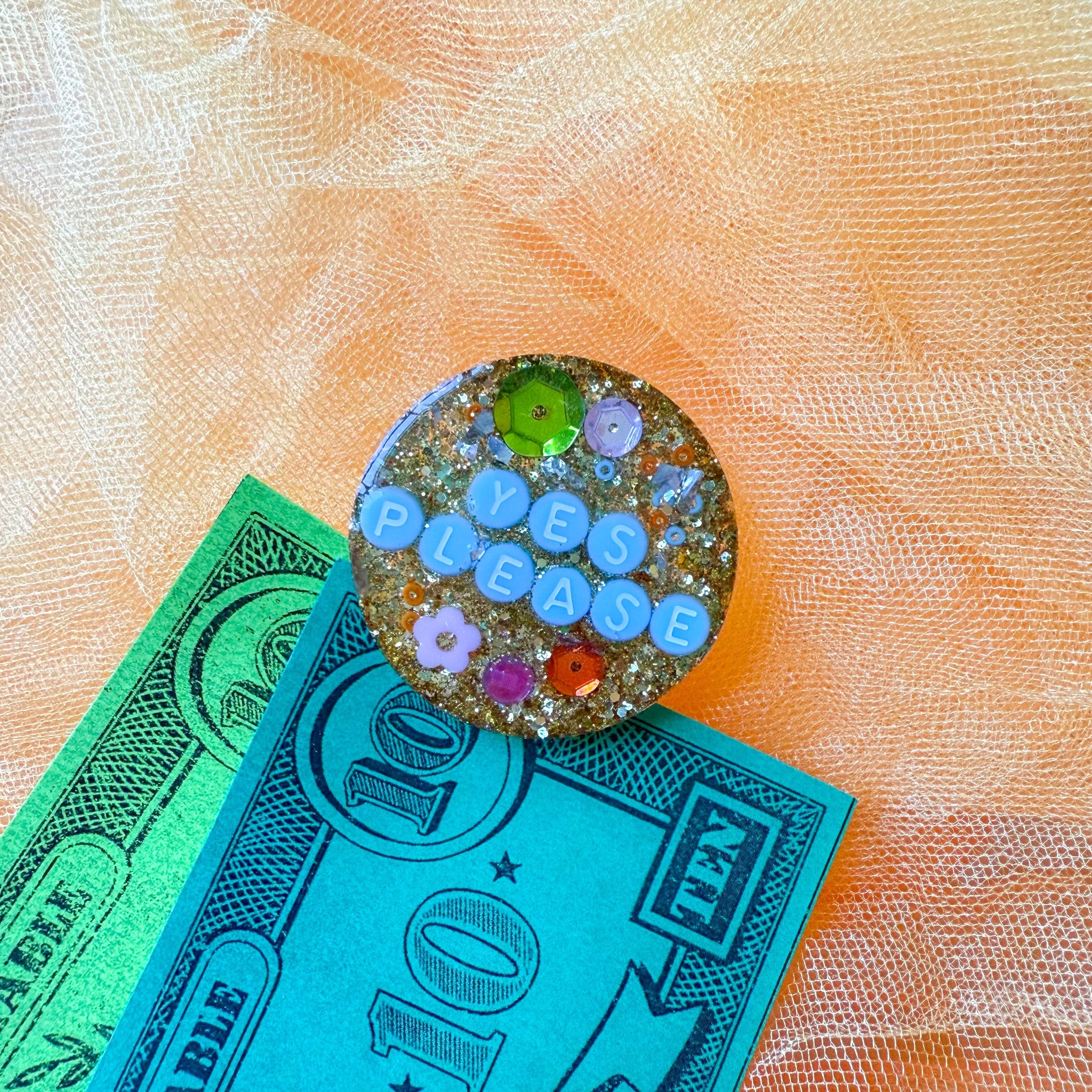 Glitterati Birthday Badge No. 30