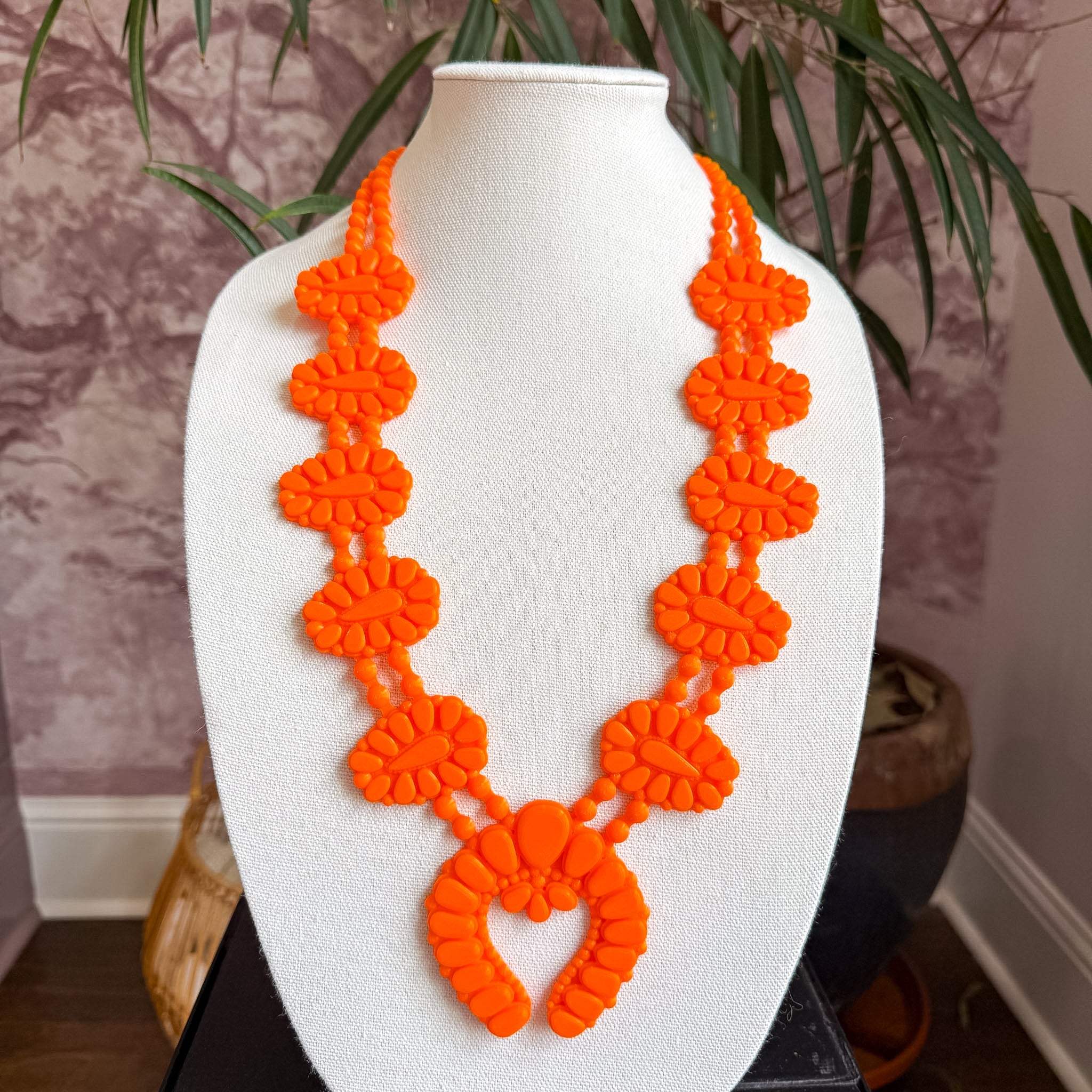 Golden Hour Necklace in Orange Twist