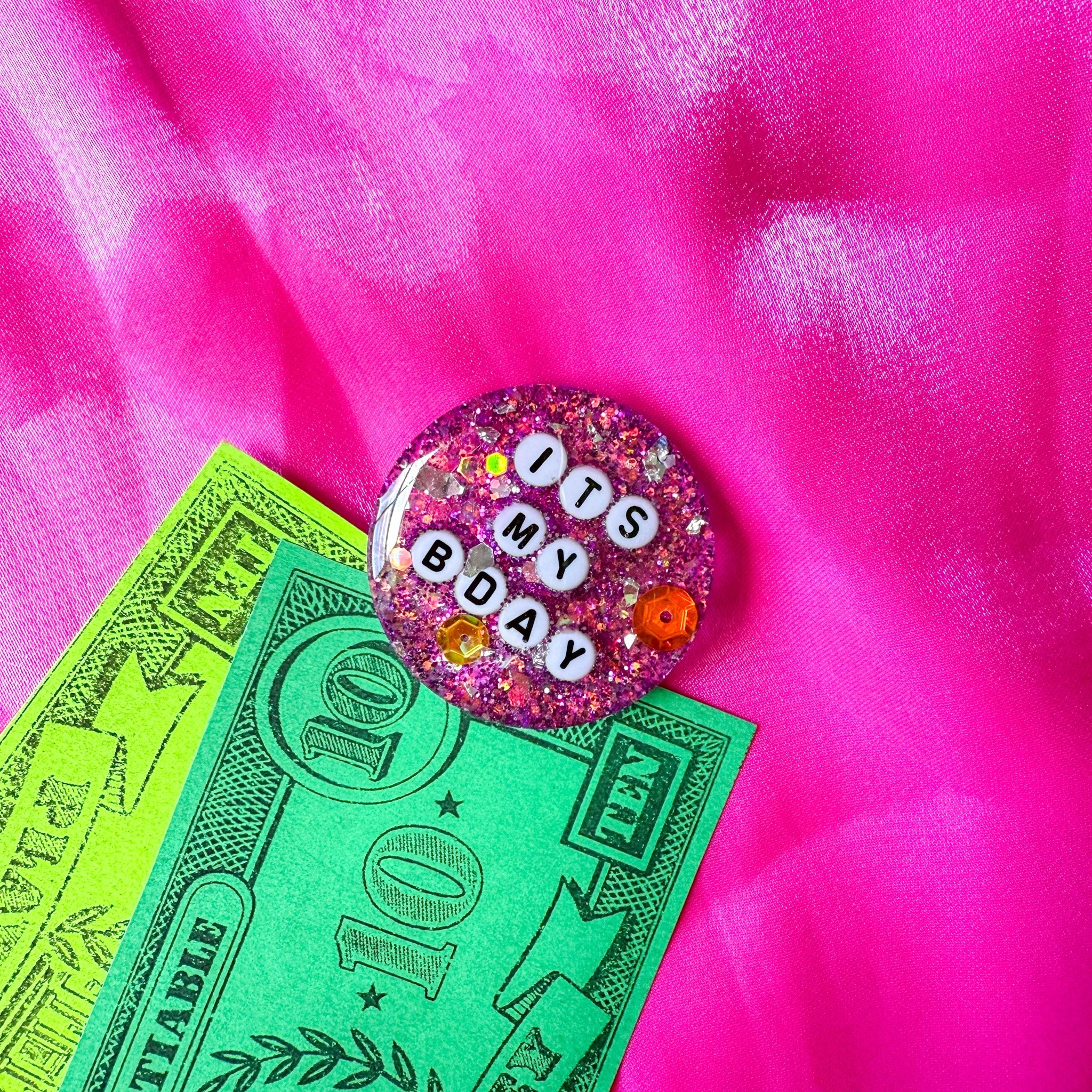 Glitterati Birthday Badge No. 76