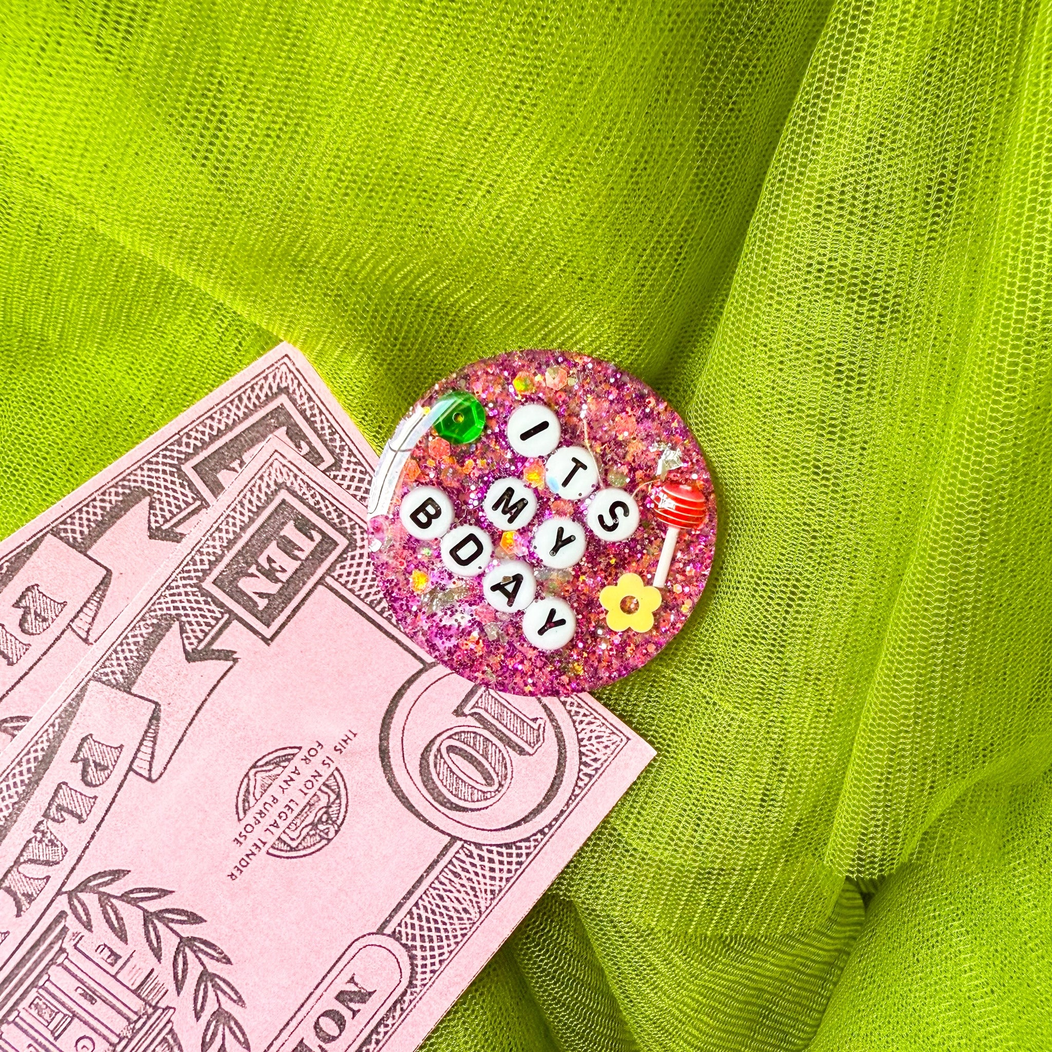 Glitterati Birthday Badge No. 62