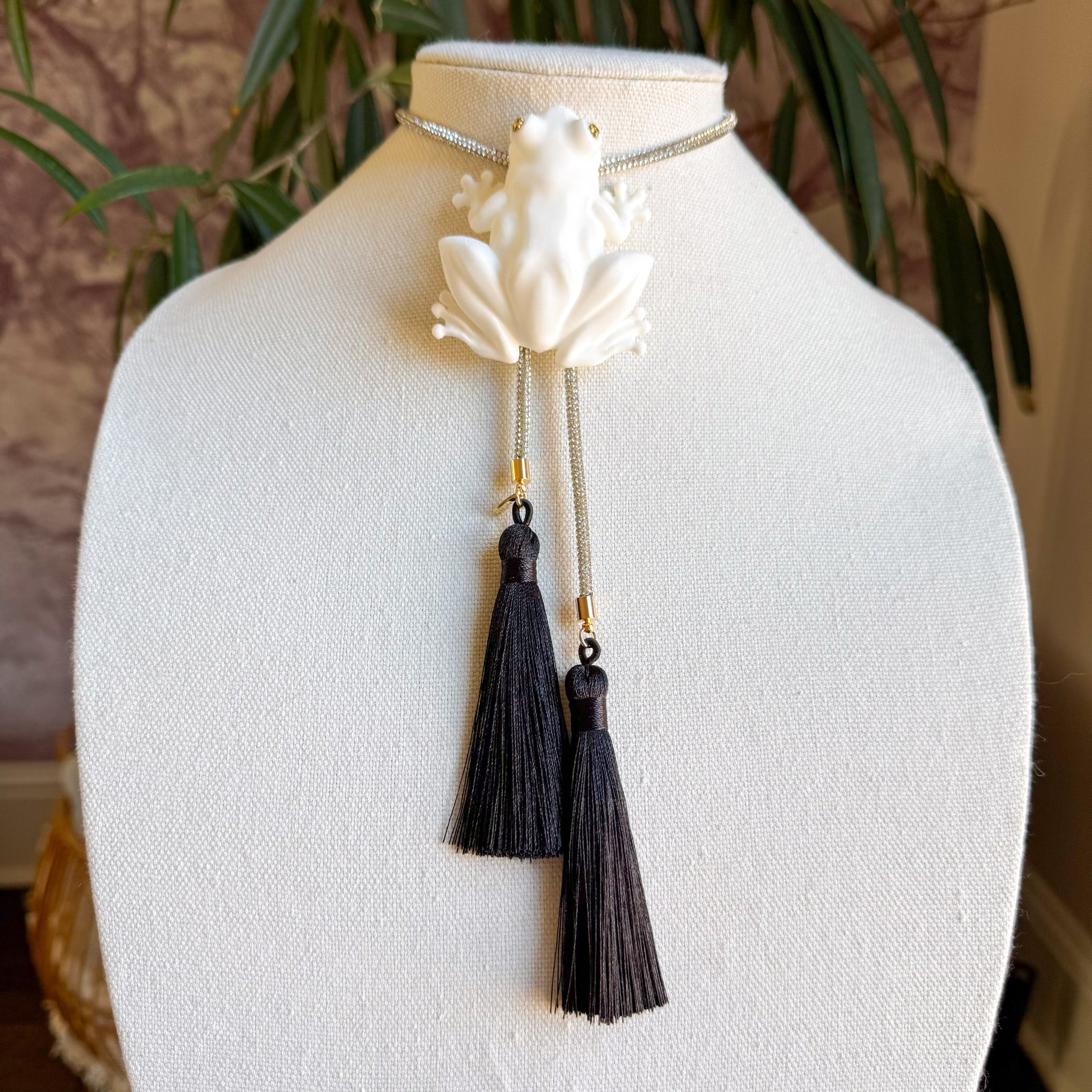 Glitzy Tree Frog Bolo No. 4