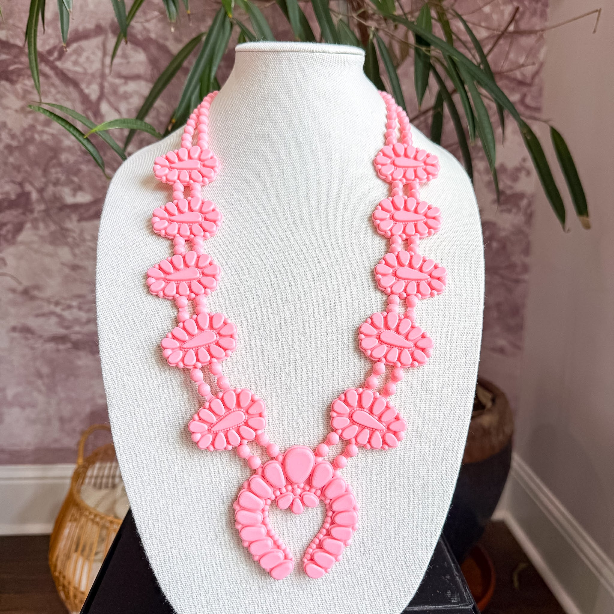 Golden Hour Necklace in Bubblegum Pink