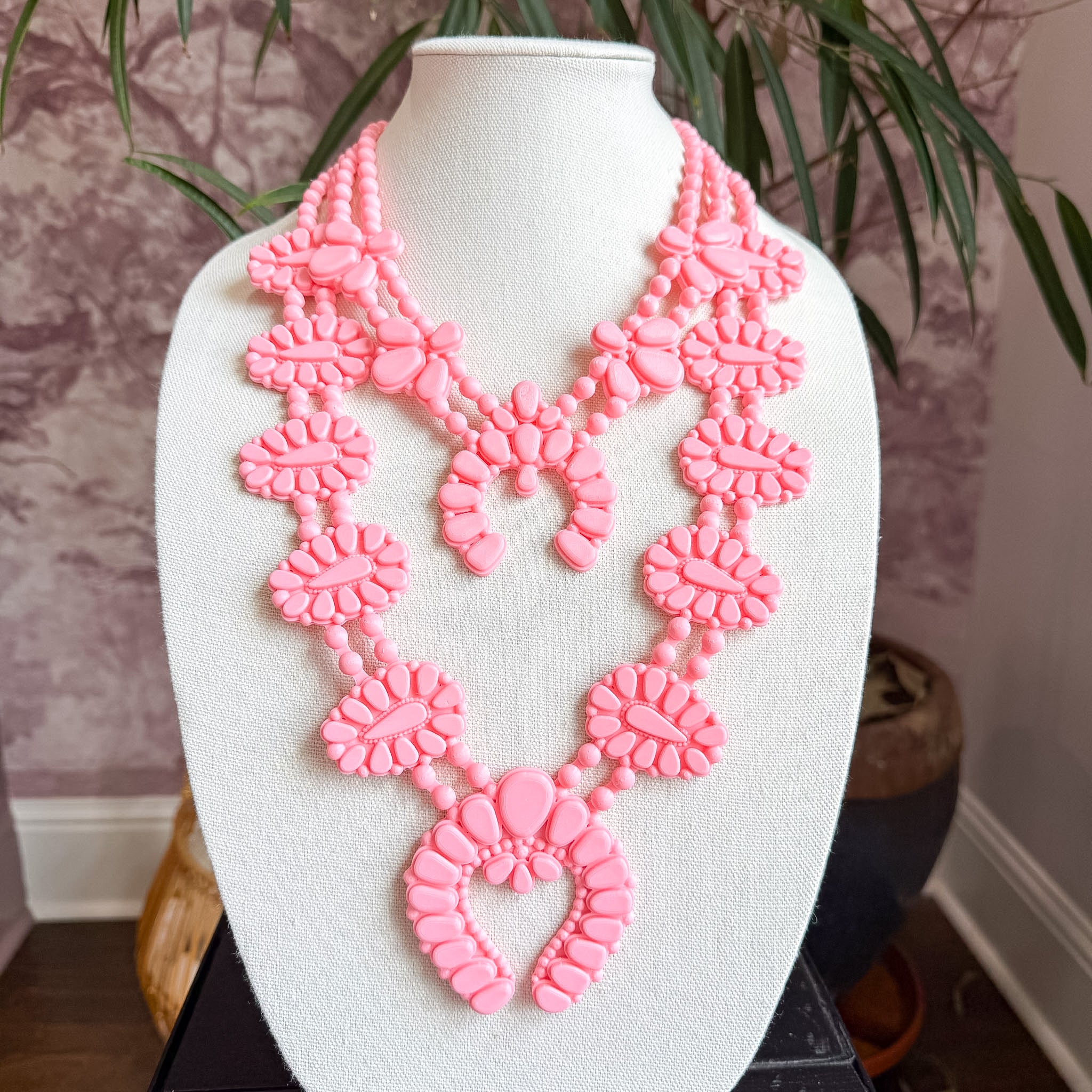 Golden Hour Necklace in Bubblegum Pink