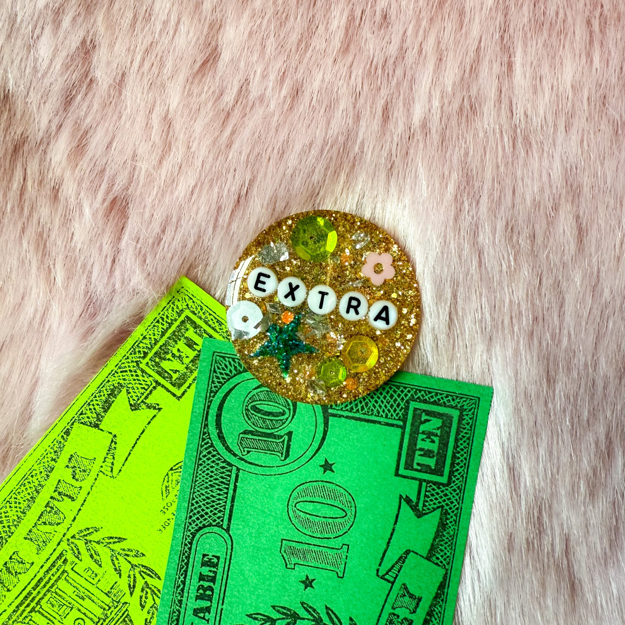 Glitterati Birthday Badge No. 70