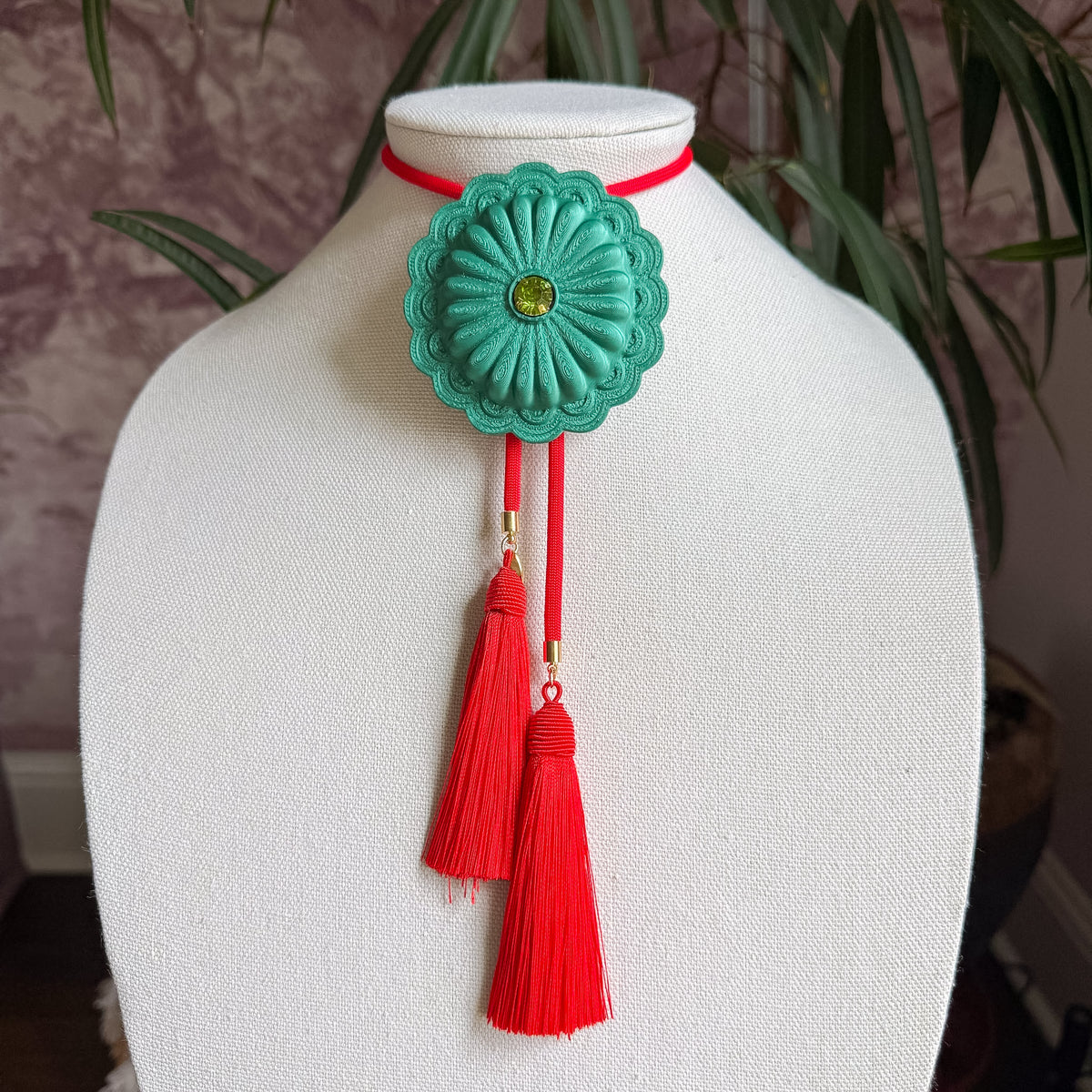 Concho Bolo Sugar Forest Green with Red & Red