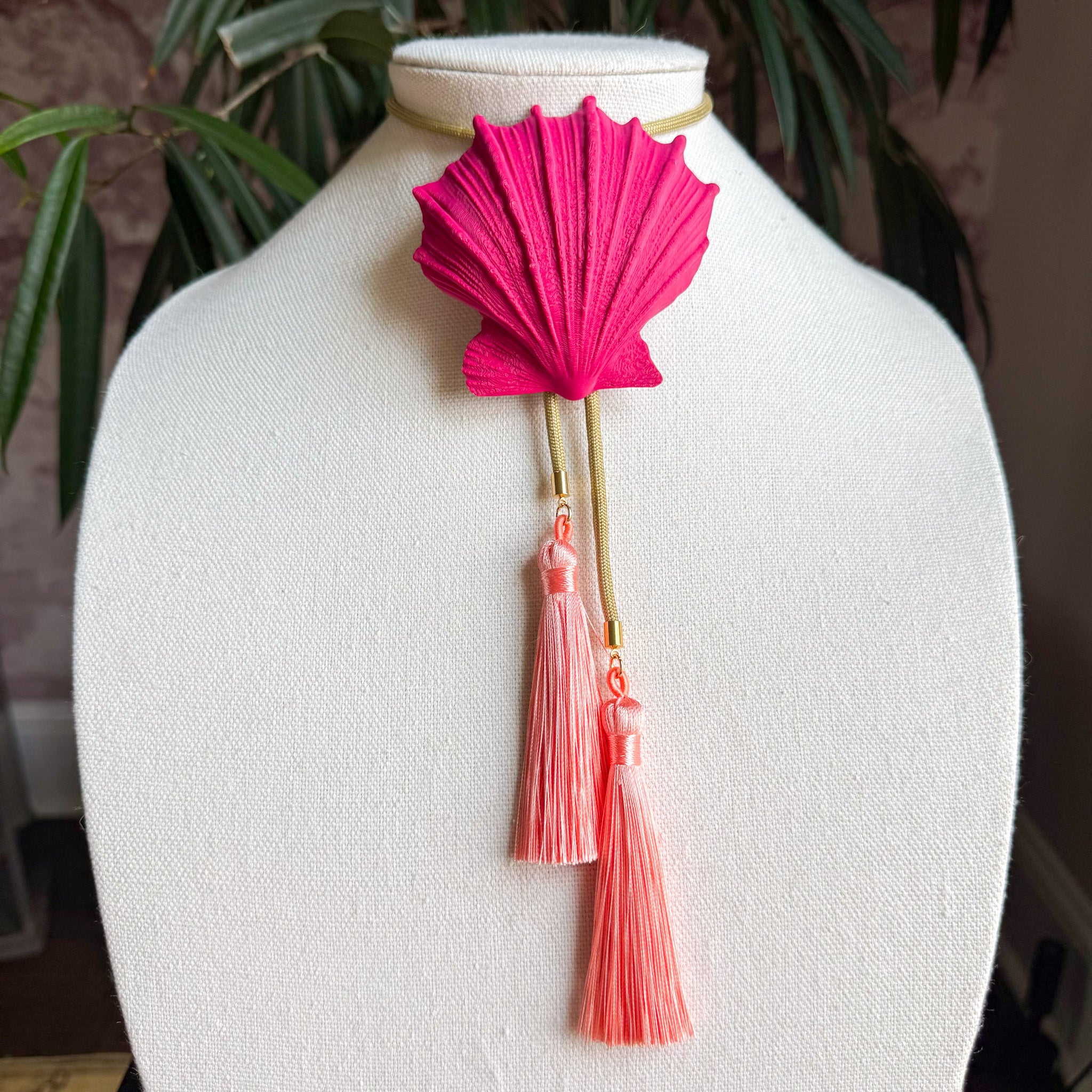 Shell Bolo Raspberry Pink with Khaki & Peach