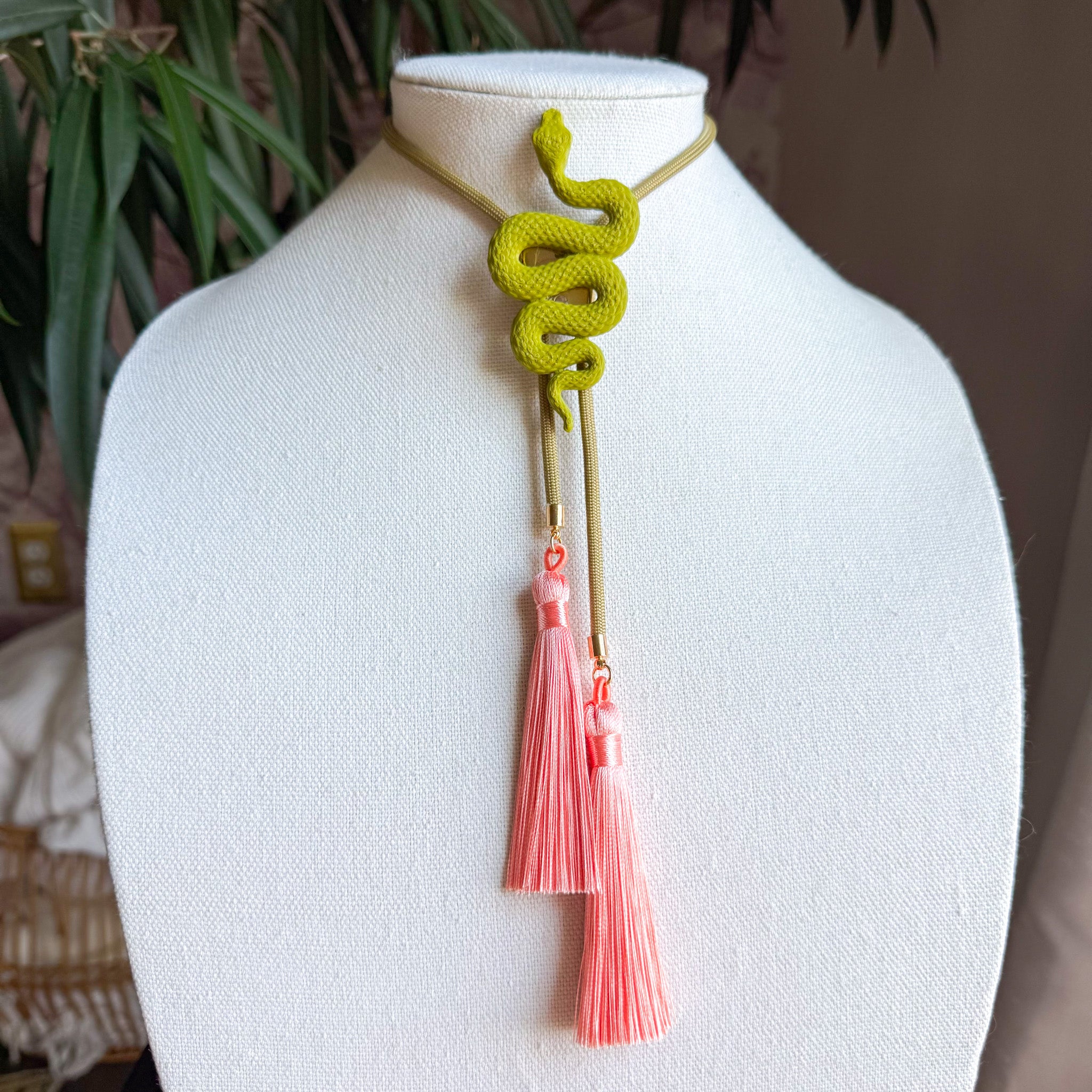 Snake Bolo Olive Green with Khaki & Peach