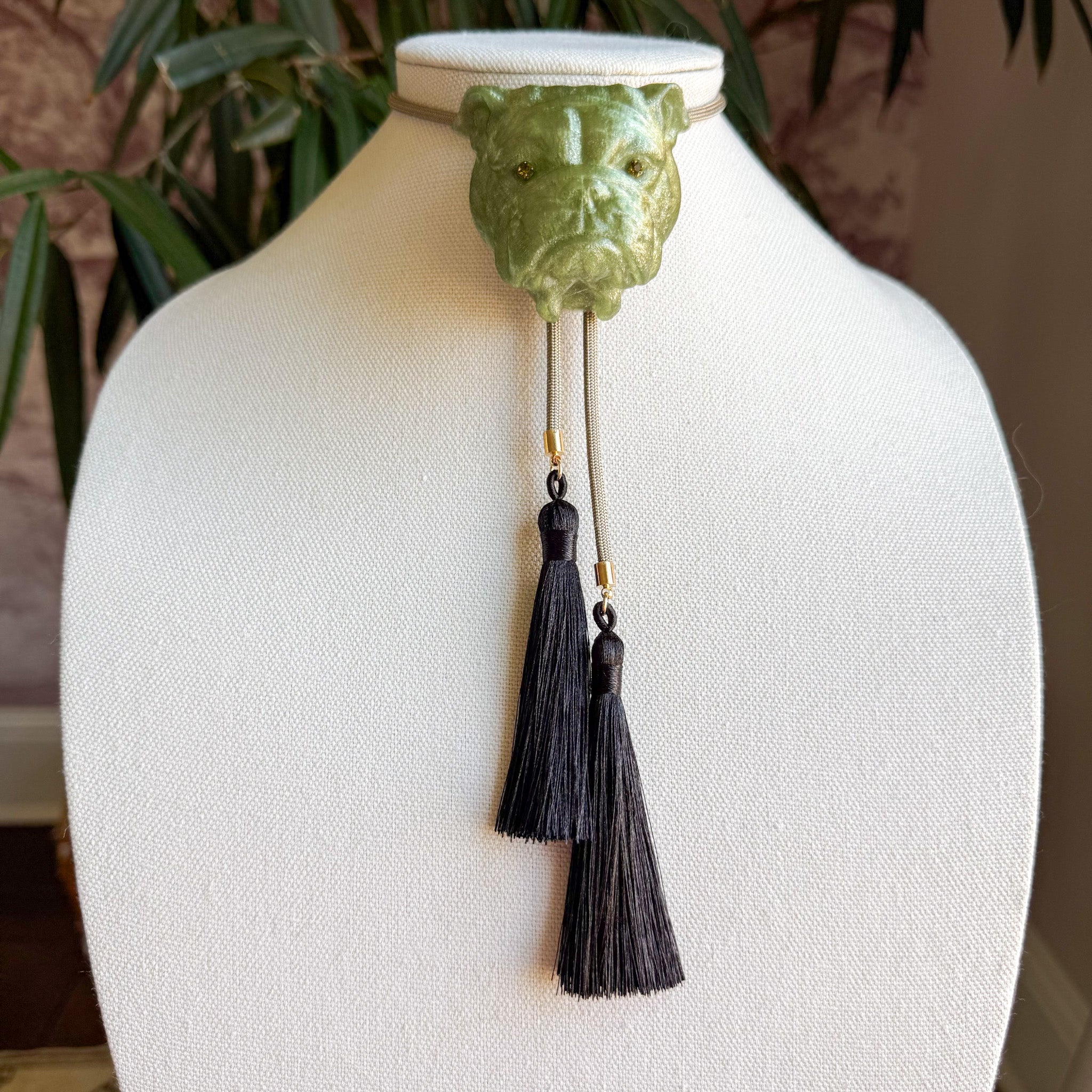 Bulldog Bolo Quartz Green with Bronze & Black